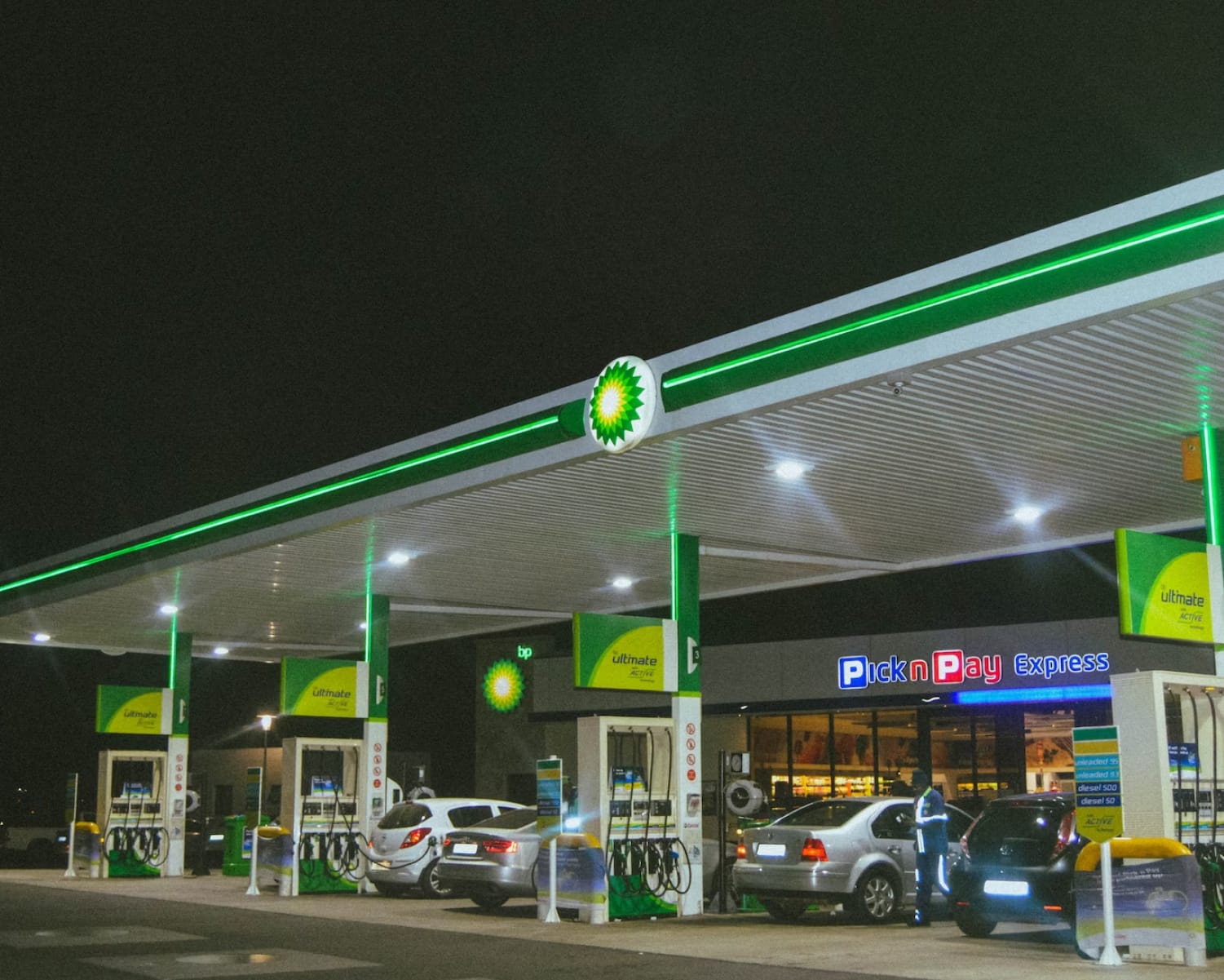 Gas & Service Stations